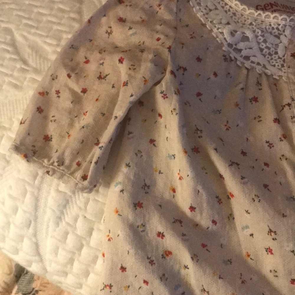 Shirt - Picture 4 of 8